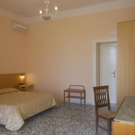 Santa Teresa 3*